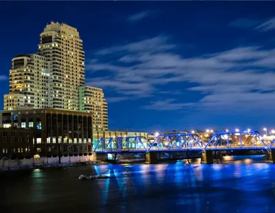 5 Benefits of Using Award-Winning Property Management Software