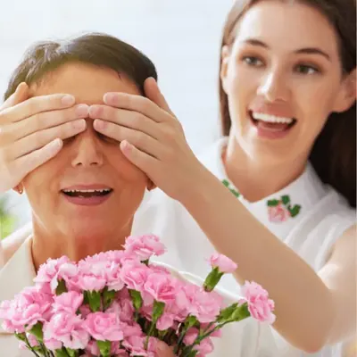 7 Multifamily Resident Events That Win Mother's Day